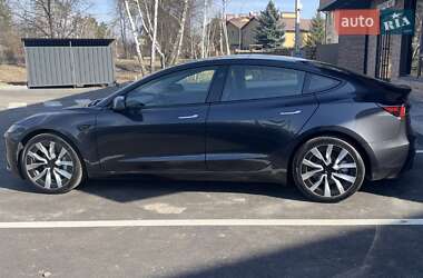 Седан Tesla Model 3 2024 в Києві