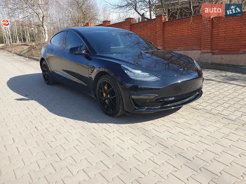 Tesla Model 3 2020