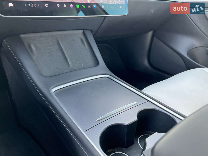 Седан Tesla Model 3 2022 в Києві