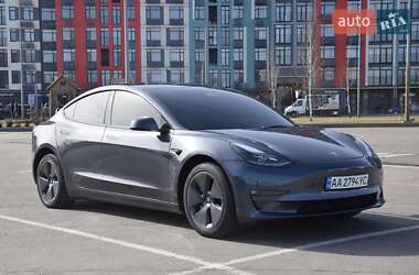 Седан Tesla Model 3 2022 в Киеве