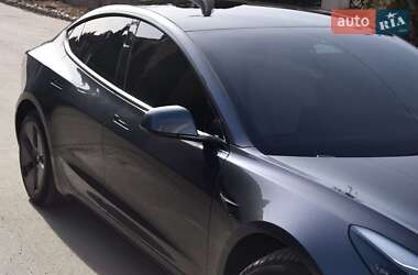 Седан Tesla Model 3 2022 в 