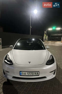 Седан Tesla Model 3 2020 в Кропивницькому