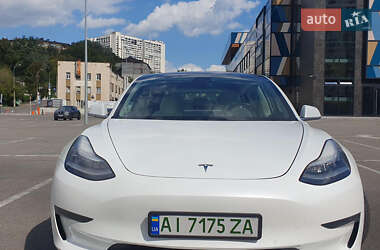 Седан Tesla Model 3 2018 в Киеве