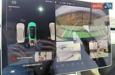 Седан Tesla Model 3 2019 в Черновцах