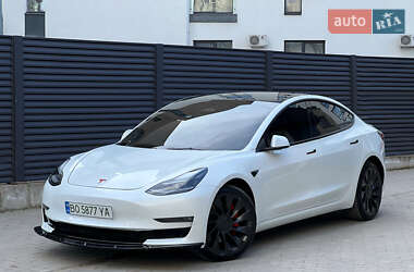 Седан Tesla Model 3 2023 в Хмельницком