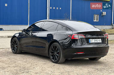 Седан Tesla Model 3 2019 в Калуше