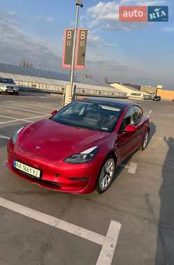 Седан Tesla Model 3 2022 в Киеве