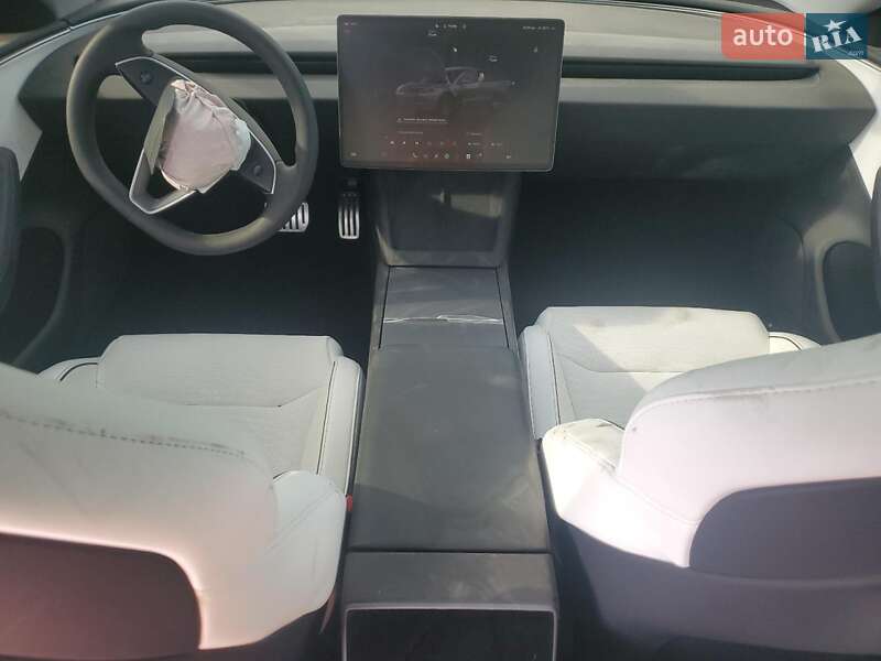 Седан Tesla Model 3 2024 в Києві