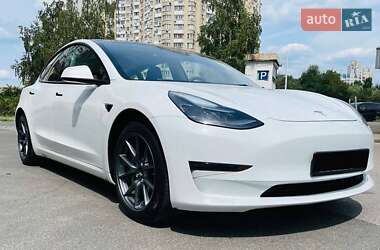 Седан Tesla Model 3 2023 в Луцке