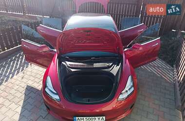 Седан Tesla Model 3 2018 в 