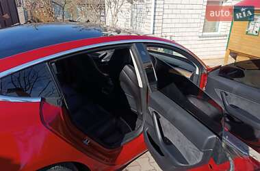Седан Tesla Model 3 2018 в 