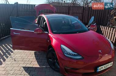 Седан Tesla Model 3 2018 в 