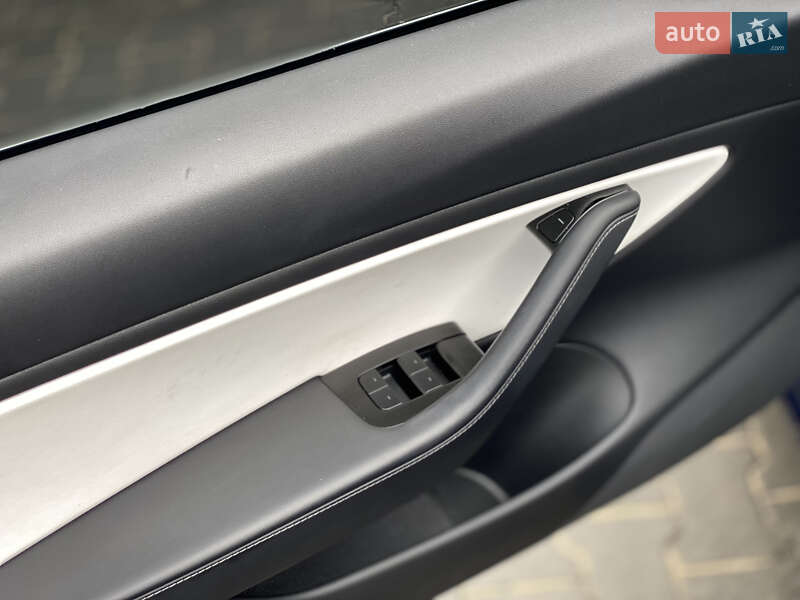 Седан Tesla Model 3 2018 в Луцке фото 95 Седан Tesla Model 3 2018 в Луцке