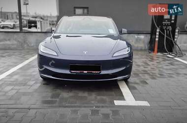 Седан Tesla Model 3 2024 в Луцке