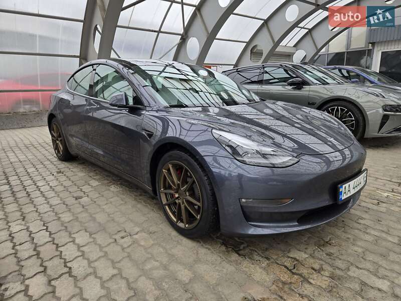 Седан Tesla Model 3 2021 в Киеве фото 5 Седан Tesla Model 3 2021 в Киеве