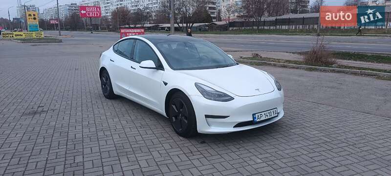 Седан Tesla Model 3 2023 в Запоріжжі