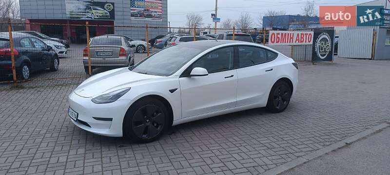 Седан Tesla Model 3 2023 в Запоріжжі