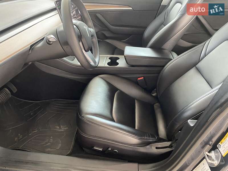 Седан Tesla Model 3 2022 в Одесі