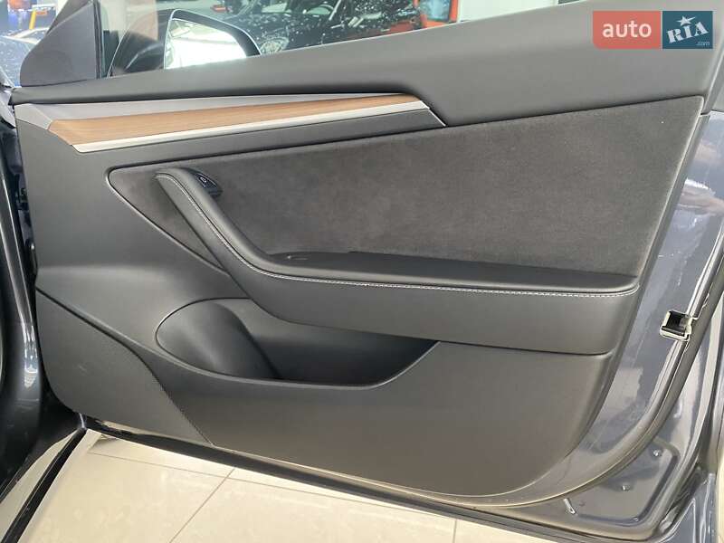 Седан Tesla Model 3 2022 в Одесі
