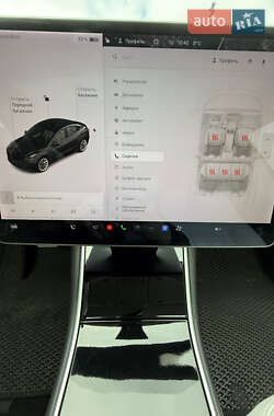 Седан Tesla Model 3 2019 в Києві