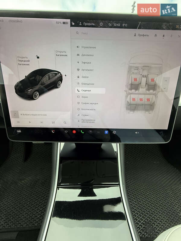 Седан Tesla Model 3 2019 в Киеве