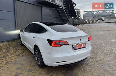Седан Tesla Model 3 2019 в 