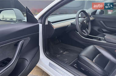 Седан Tesla Model 3 2019 в 