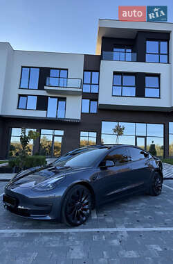 Седан Tesla Model 3 2022 в Тернополе