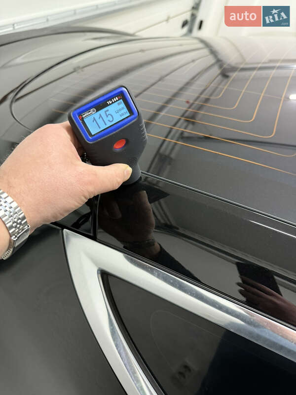 Седан Tesla Model 3 2018 в Умани