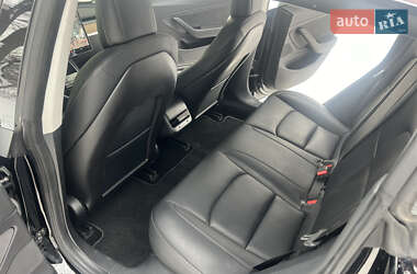 Седан Tesla Model 3 2019 в 