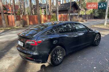 Седан Tesla Model 3 2021 в 