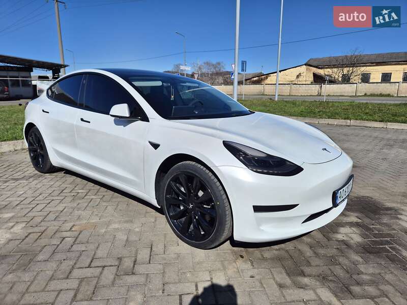 Tesla Model 3 2020