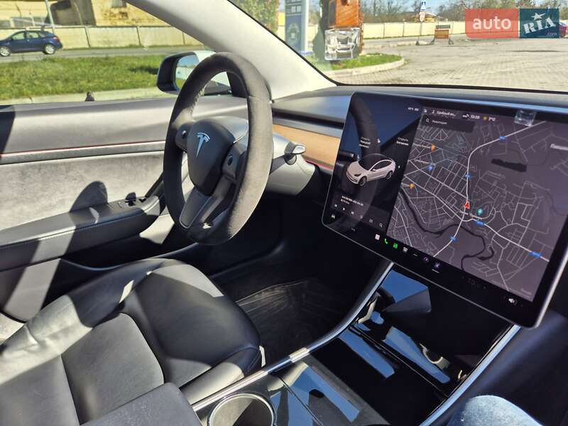 Седан Tesla Model 3 2020 в Мукачевому фото 33 Седан Tesla Model 3 2020 в Мукачевому