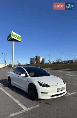 Седан Tesla Model 3 2021 в Киеве