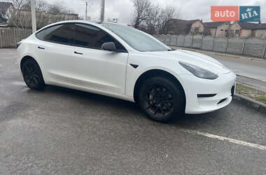 Седан Tesla Model 3 2021 в Киеве