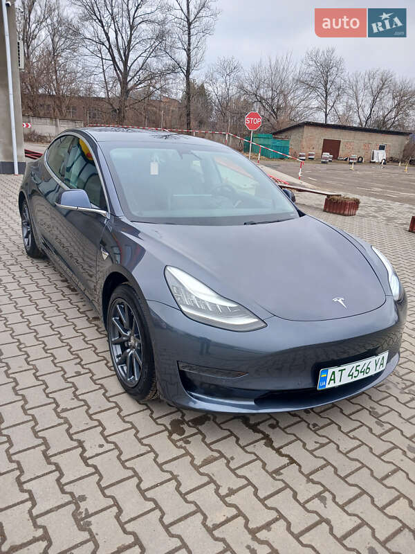 Седан Tesla Model 3 2019 в Коломые