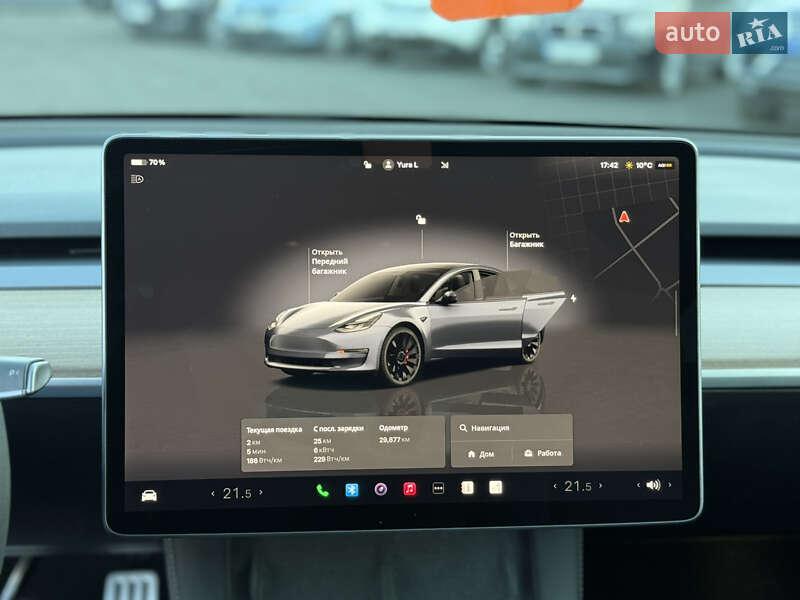 Седан Tesla Model 3 2023 в Ужгороде