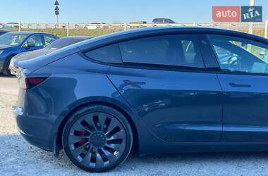 Седан Tesla Model 3 2021 в 
