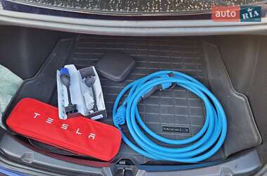 Седан Tesla Model 3 2019 в Киеве