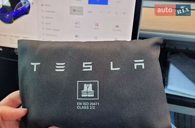 Седан Tesla Model 3 2019 в Киеве