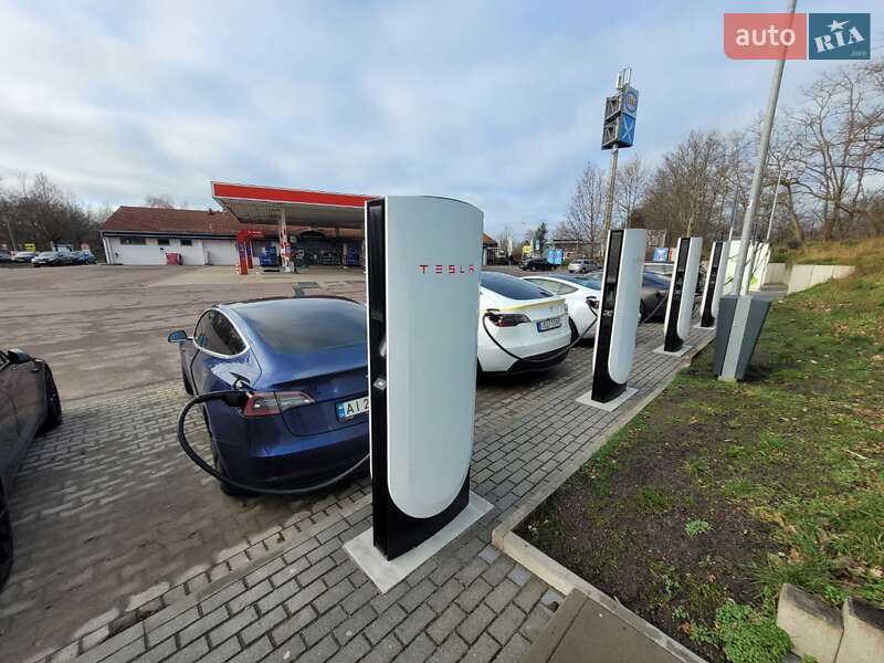 Седан Tesla Model 3 2019 в Киеве