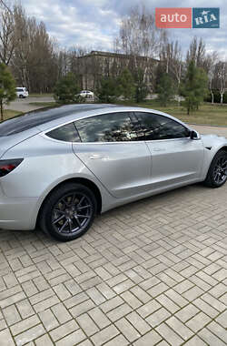 Седан Tesla Model 3 2018 в 