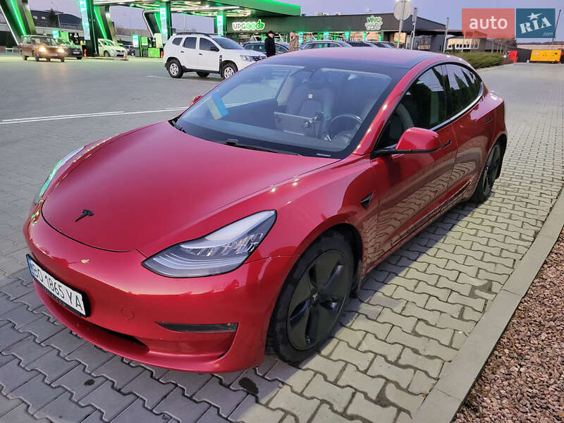 Седан Tesla Model 3 2018 в Тернополі