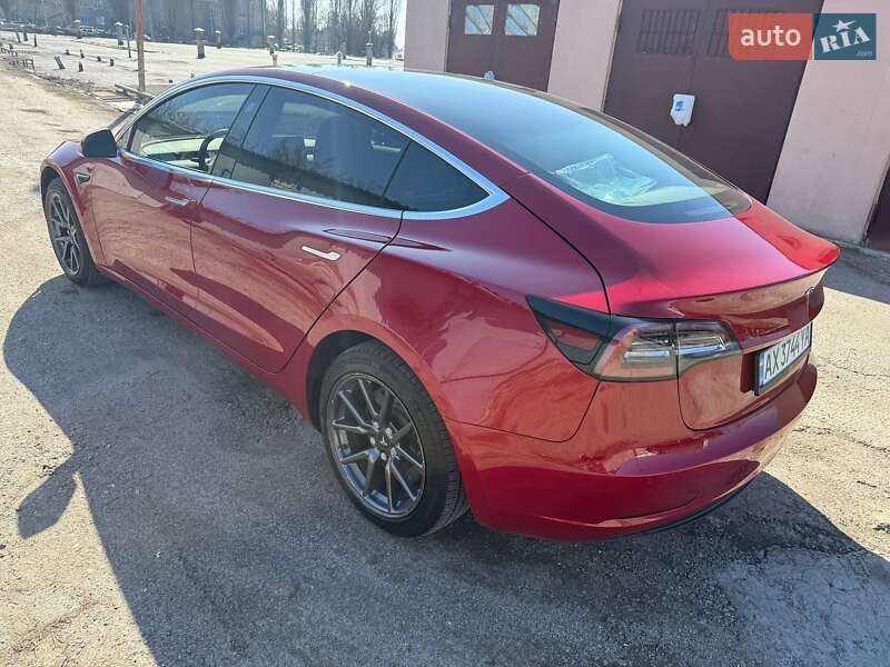Седан Tesla Model 3 2019 в Харкові