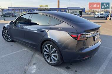 Седан Tesla Model 3 2019 в Львове