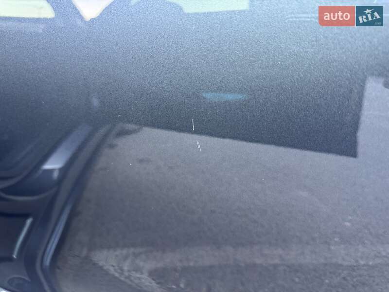 Седан Tesla Model 3 2019 в Львові