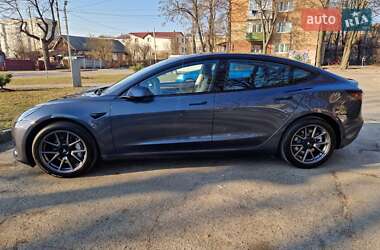 Седан Tesla Model 3 2023 в 