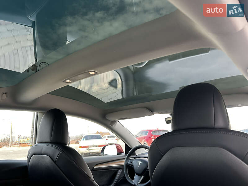 Седан Tesla Model 3 2022 в Харькове