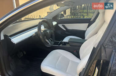 Седан Tesla Model 3 2018 в 