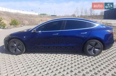 Седан Tesla Model 3 2018 в 